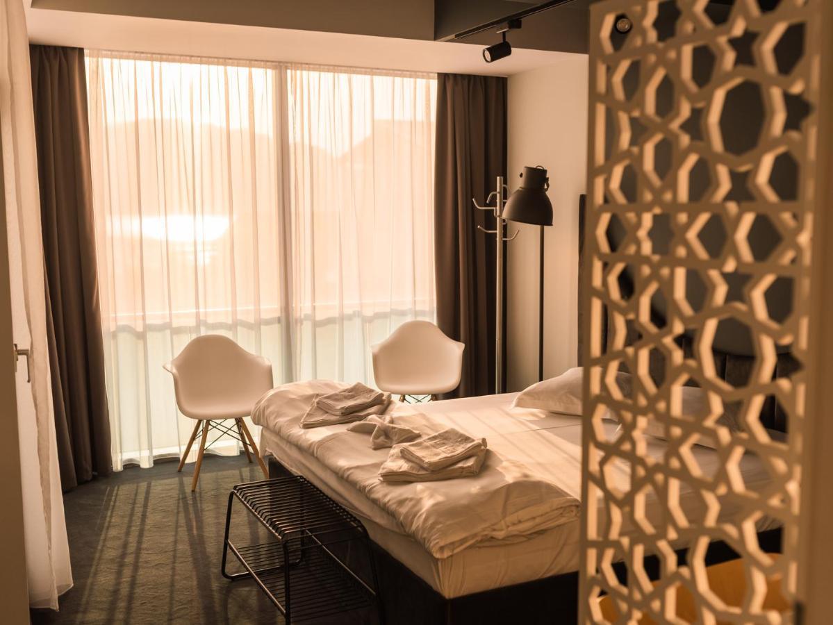 Hotel Arka Orşova エクステリア 写真