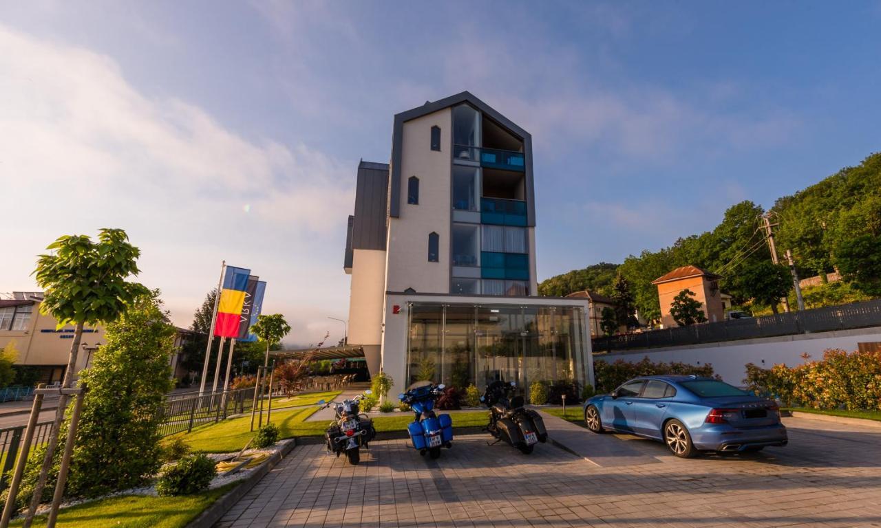 Hotel Arka Orşova エクステリア 写真