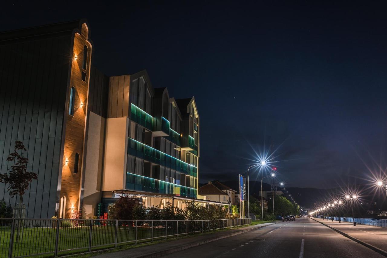 Hotel Arka Orşova エクステリア 写真